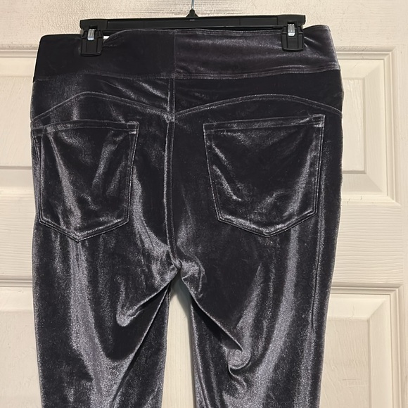 Seven7 Velour Pull-On Legging Size Medium Gray NWT - Picture 6 of 8